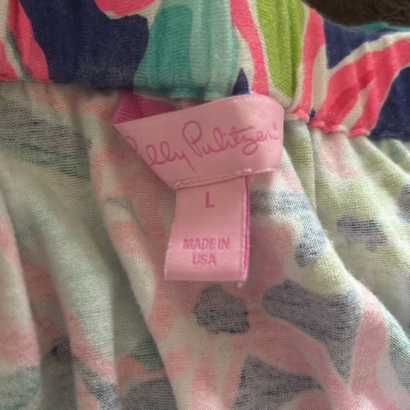 LP strapless top. Measures 15-26 inches with nice nice elastic band sewn in. - Picture 4 of 4